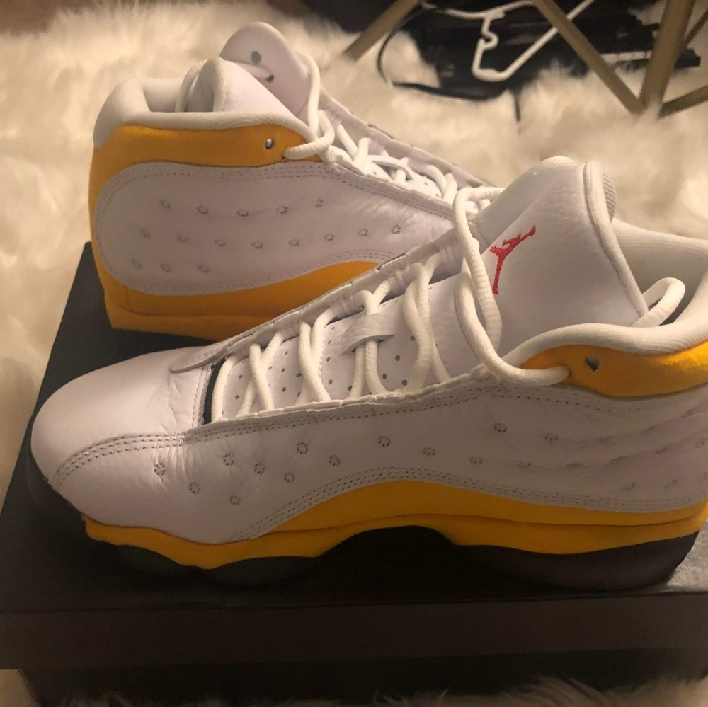 Air Jordan Retro 13  Boys size 5.5